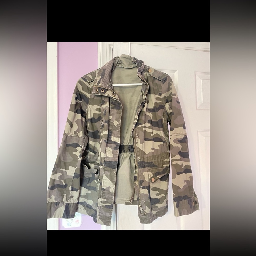Camouflage women’s jacket